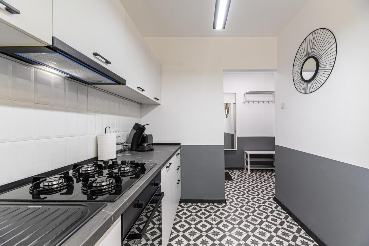 Travelers Hideout - Central Apartment Braşov Exterior foto